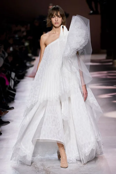 Look 29